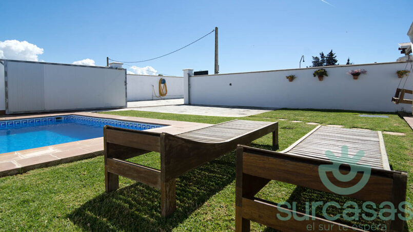 Casa Úrsula II Conil Jardín y piscina 4