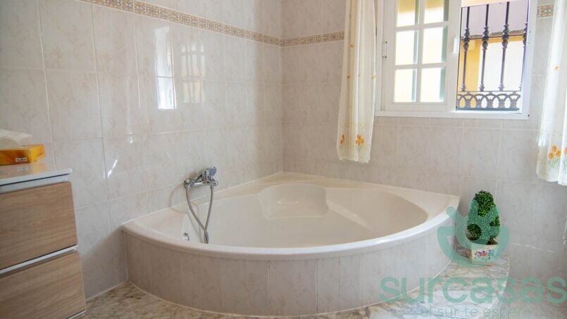 Chalet Chiky Conil Habitación 1 cama doble bañera hidromasaje