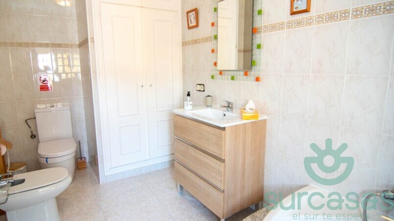 Chalet Chiky Conil Habitación 1 cama doble baño